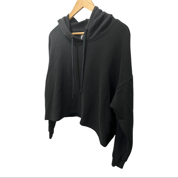 VICTORIA SPORT BLACK ULTRA CROPPED HOODIE LOGO SWEATSHIRT SIZE MEDIUM NWT - Picture 5 of 13